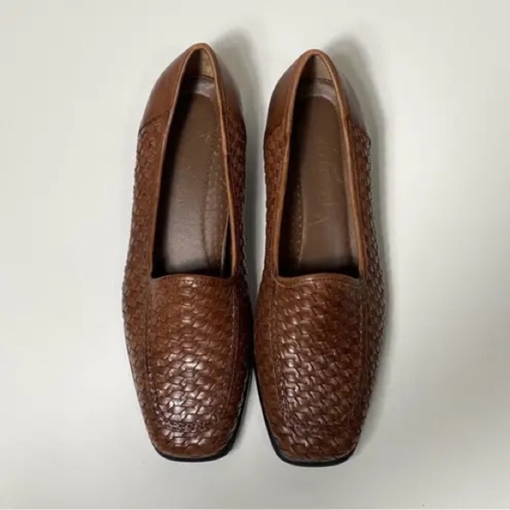 New St John’s Bay Elegant Brown Woven Women's Loafers